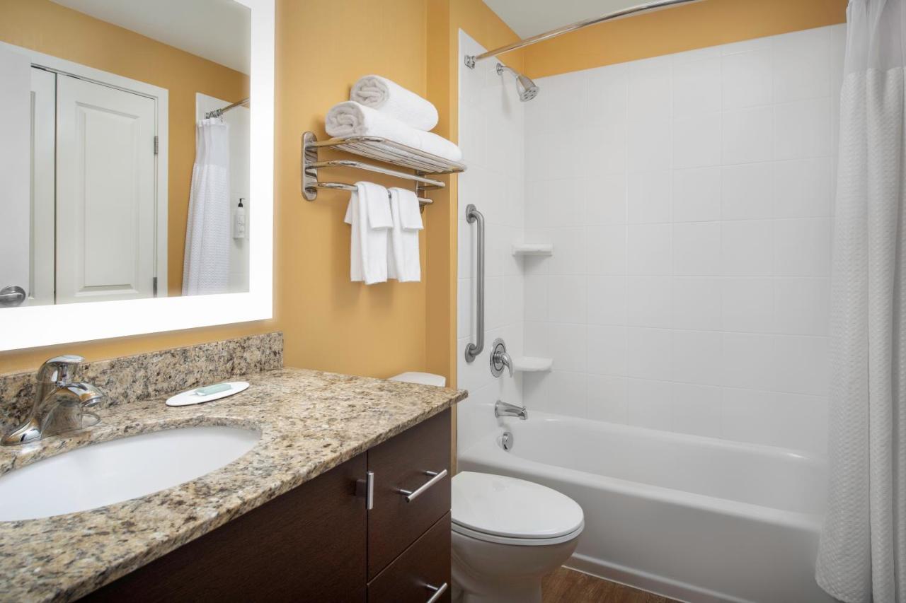 Towneplace By Marriott Suites Portland Vancouver Evergreen Bagian luar foto