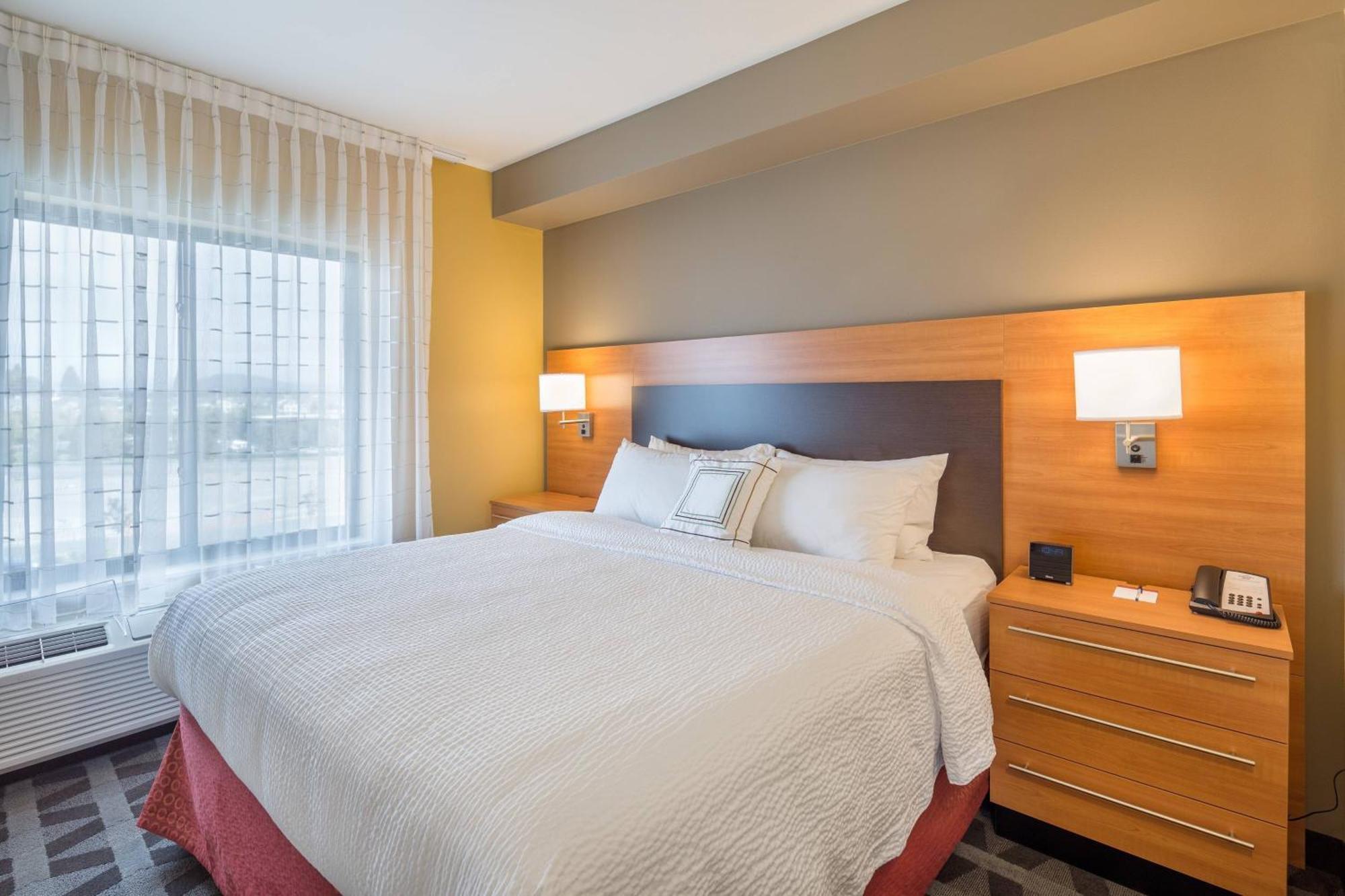Towneplace By Marriott Suites Portland Vancouver Evergreen Bagian luar foto