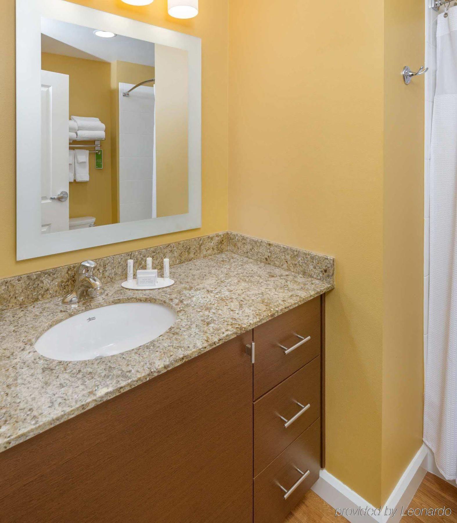 Towneplace By Marriott Suites Portland Vancouver Evergreen Bagian luar foto