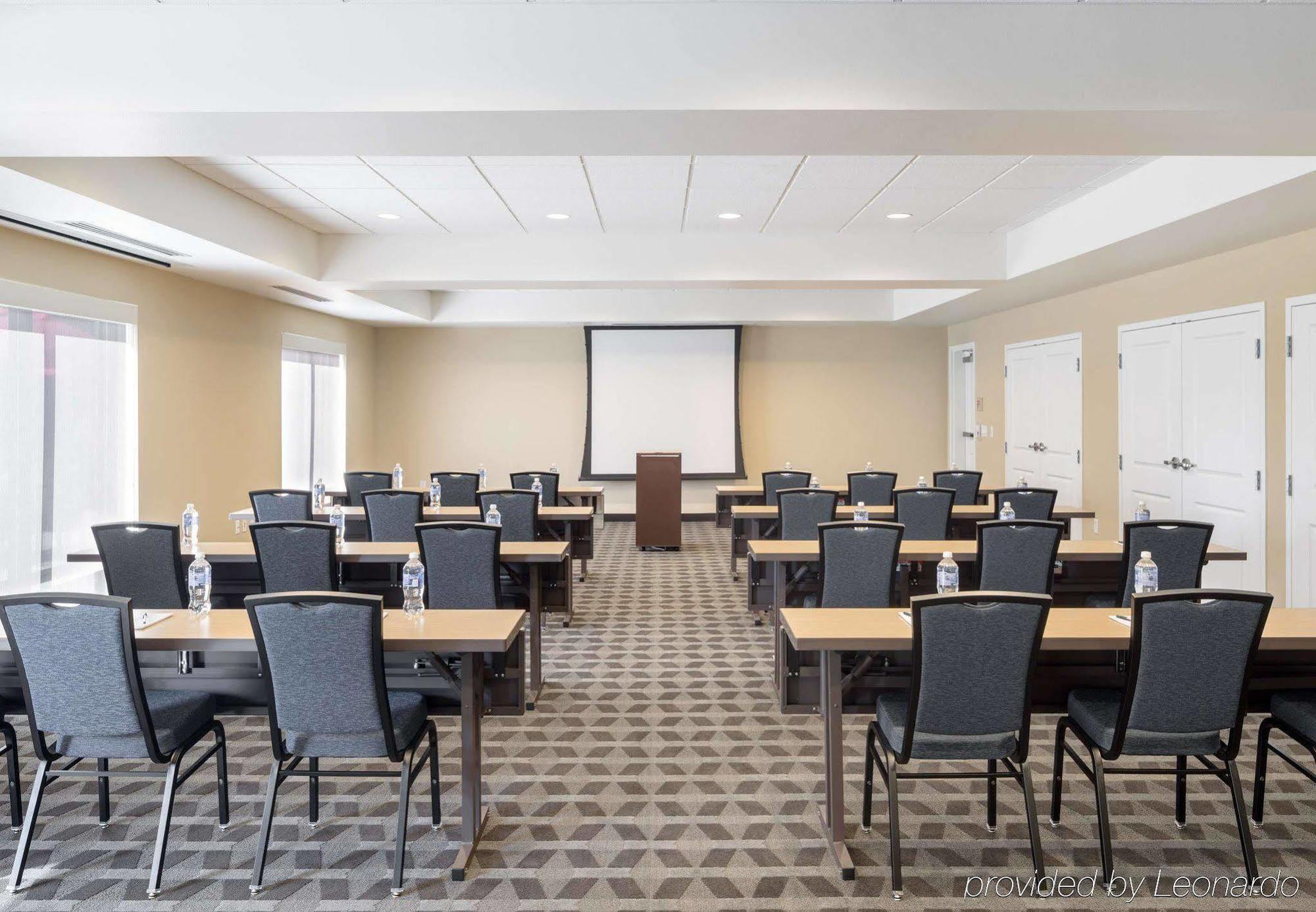 Towneplace By Marriott Suites Portland Vancouver Evergreen Bagian luar foto